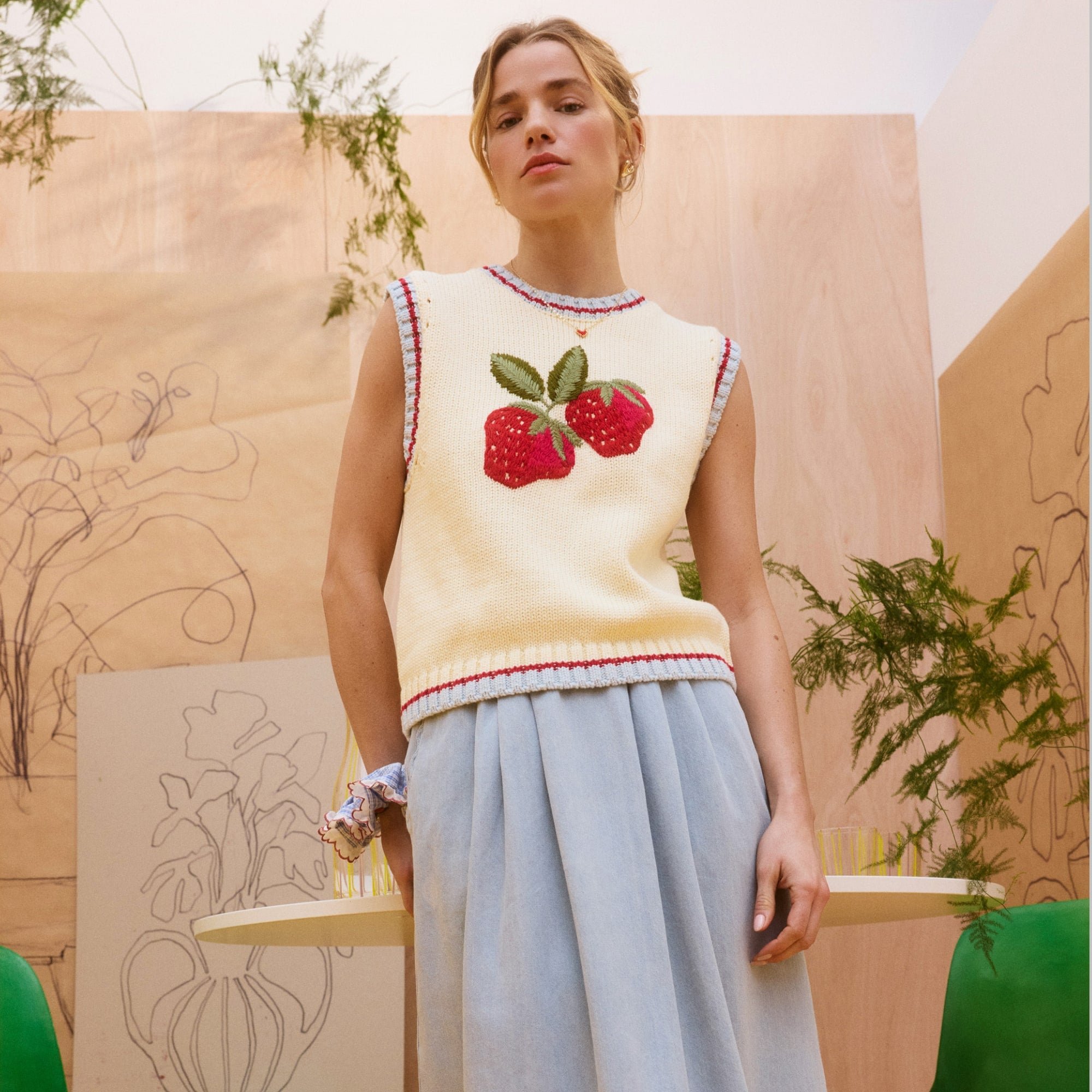 Green Sun Print Linen Blend V-Neck Mini Dress | Oliver Bonas Green Sun Print Linen Blend V-Neck Mini Dress | Oliver Bonas
