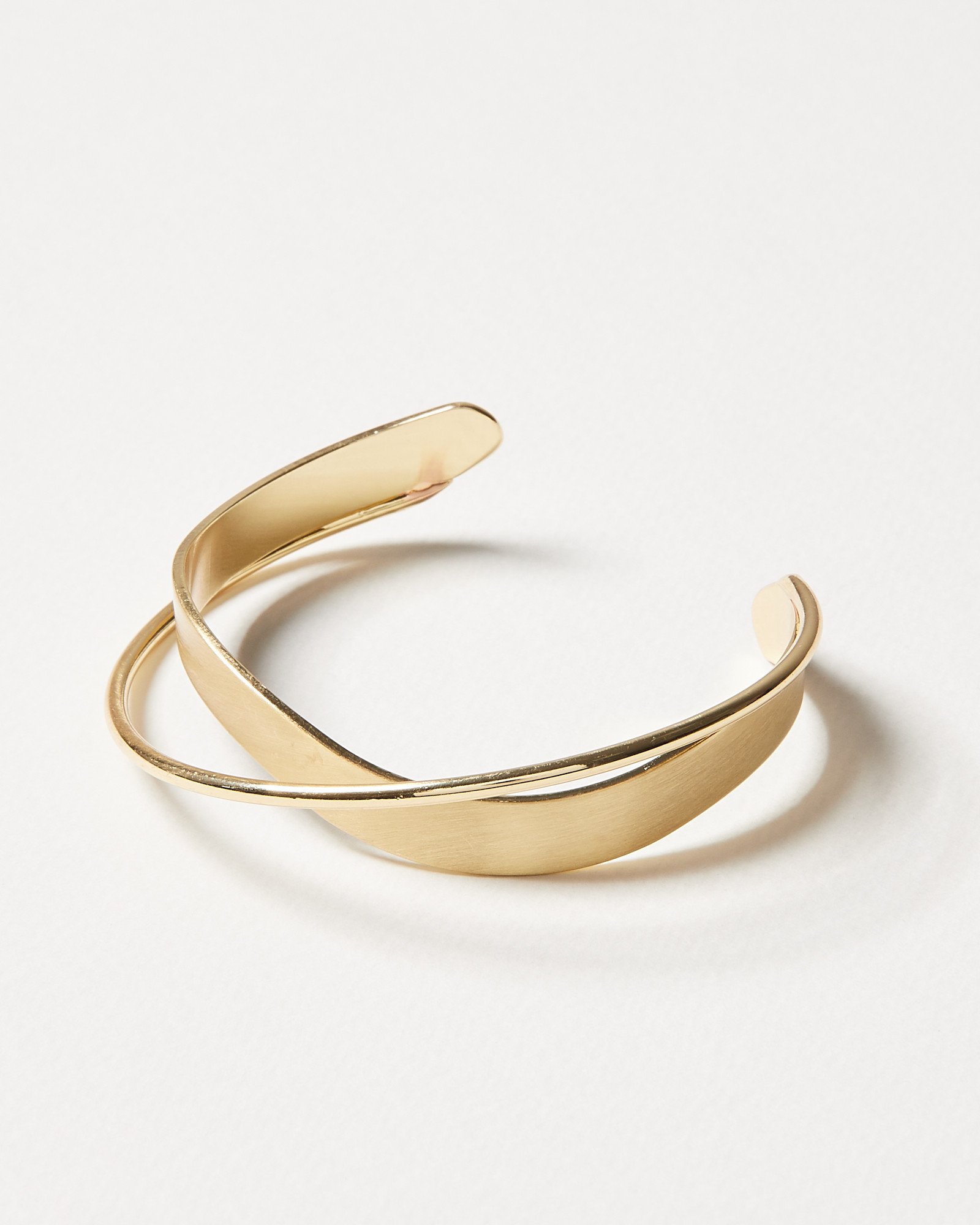 Agatha Twist Bangle | Oliver Bonas