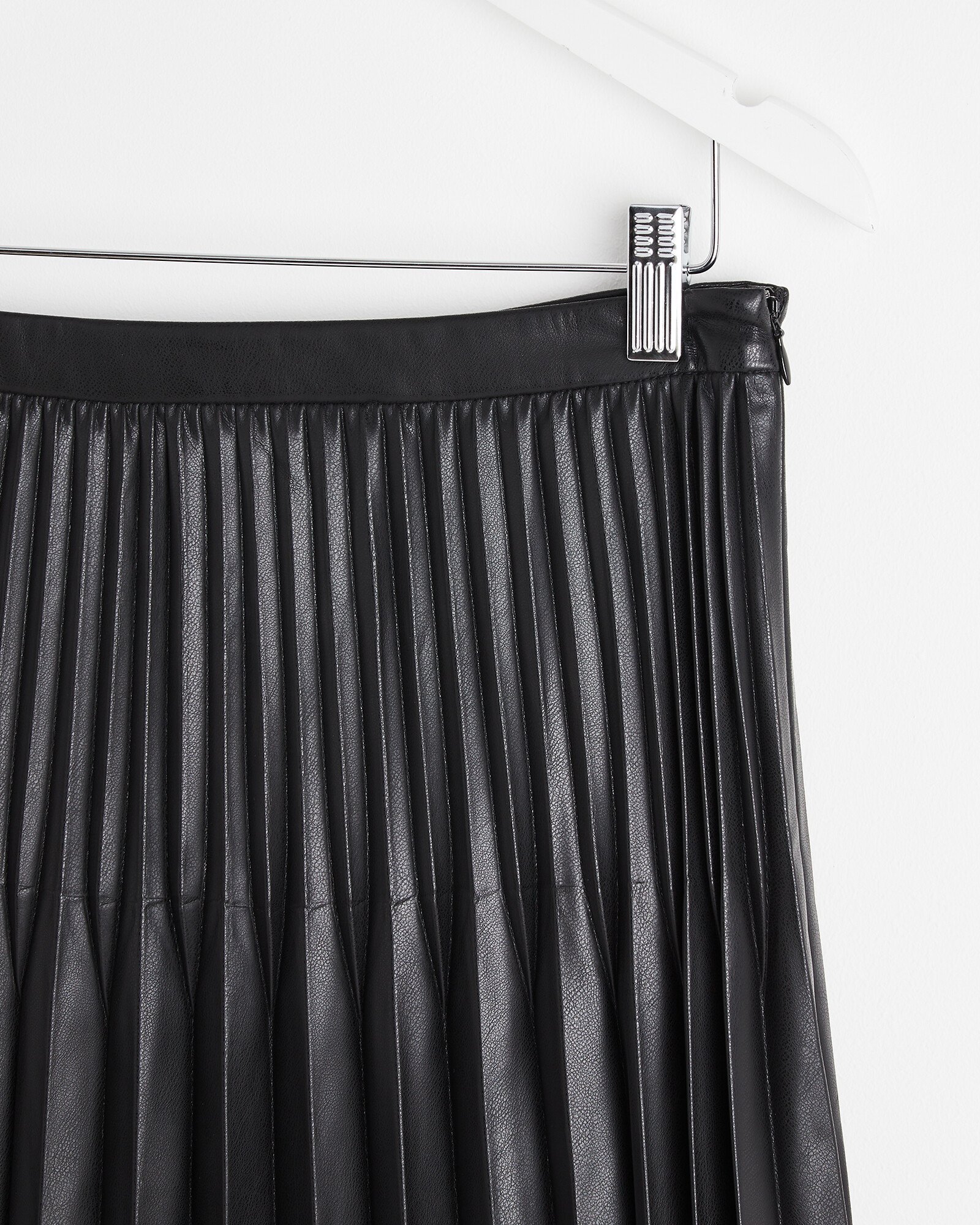 Faux skirt pleated trousers スラックス Faux Leather Black Pleated Midi Skirt | Oliver Bonas