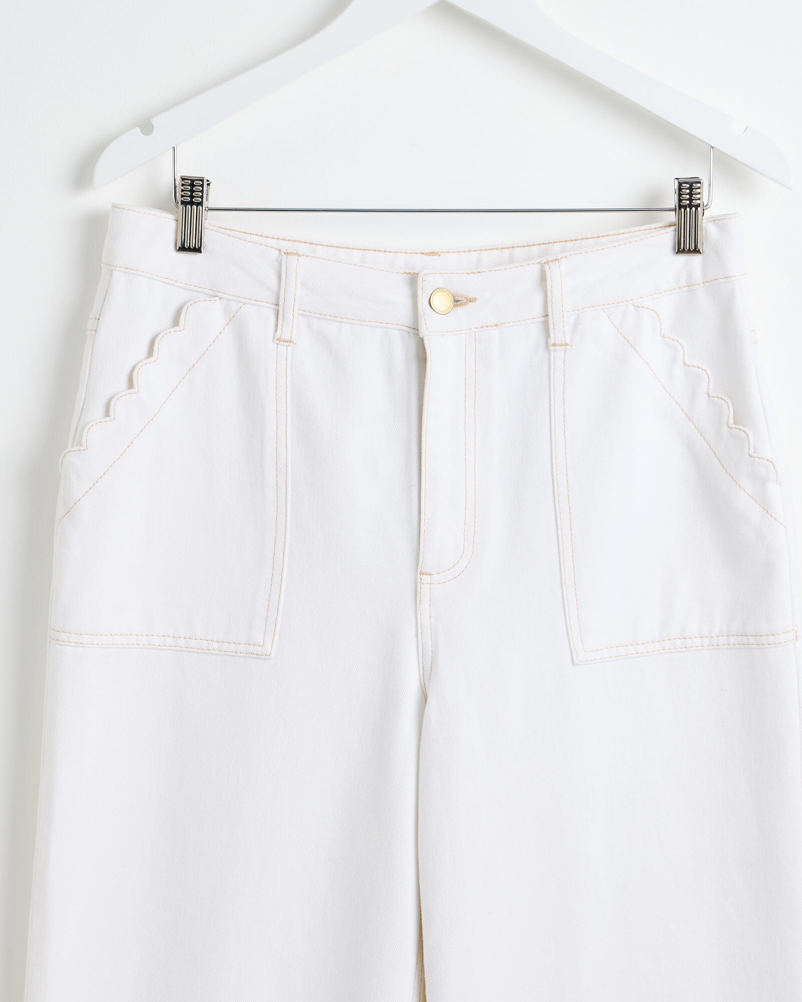 Ecru Cream Contrast Stitch Scallop Jeans | Oliver Bonas