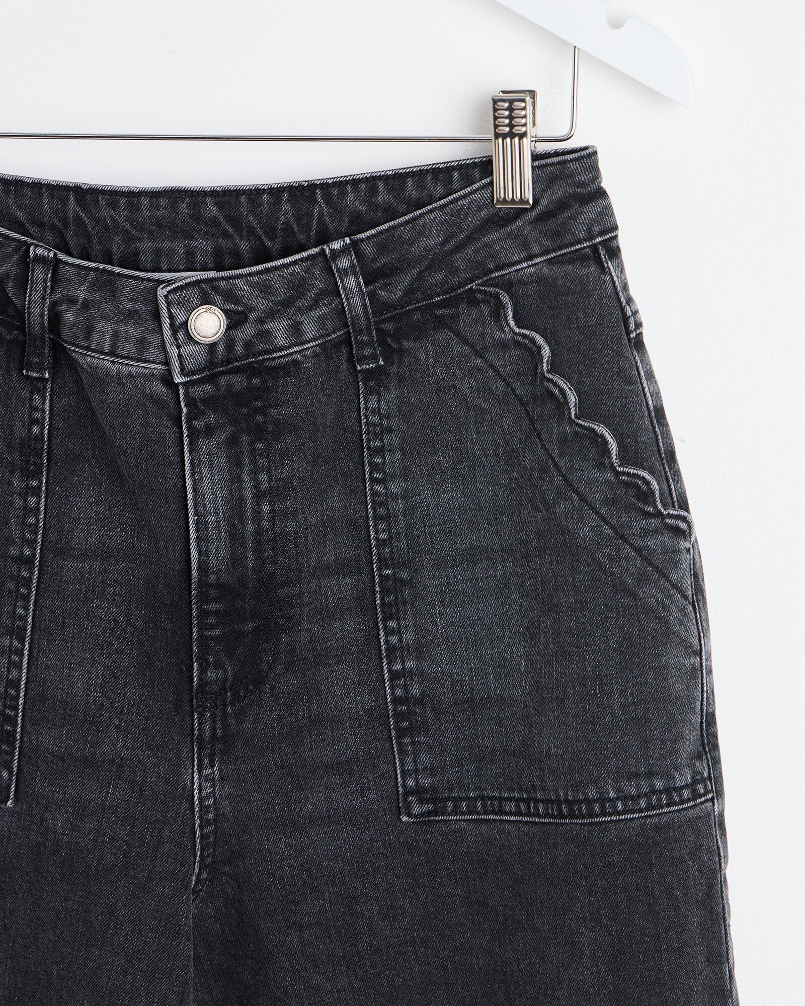 Black Scalloped Pocket Wide Leg Cropped Jeans Oliver Bonas