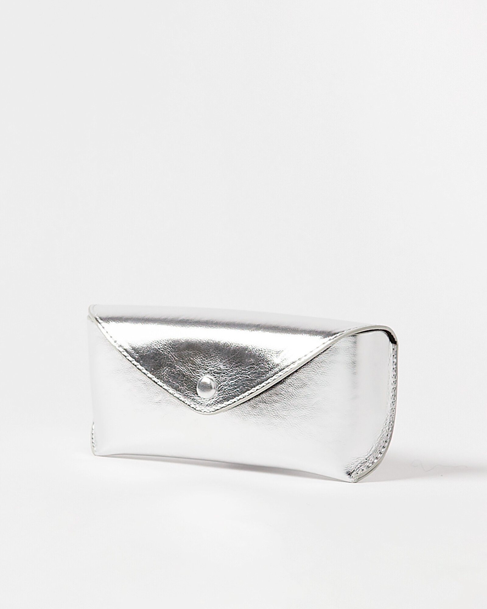 Glasses Case（SILVER) / BanDe na Part Silver Metallic Glasses Case | Oliver Bonas