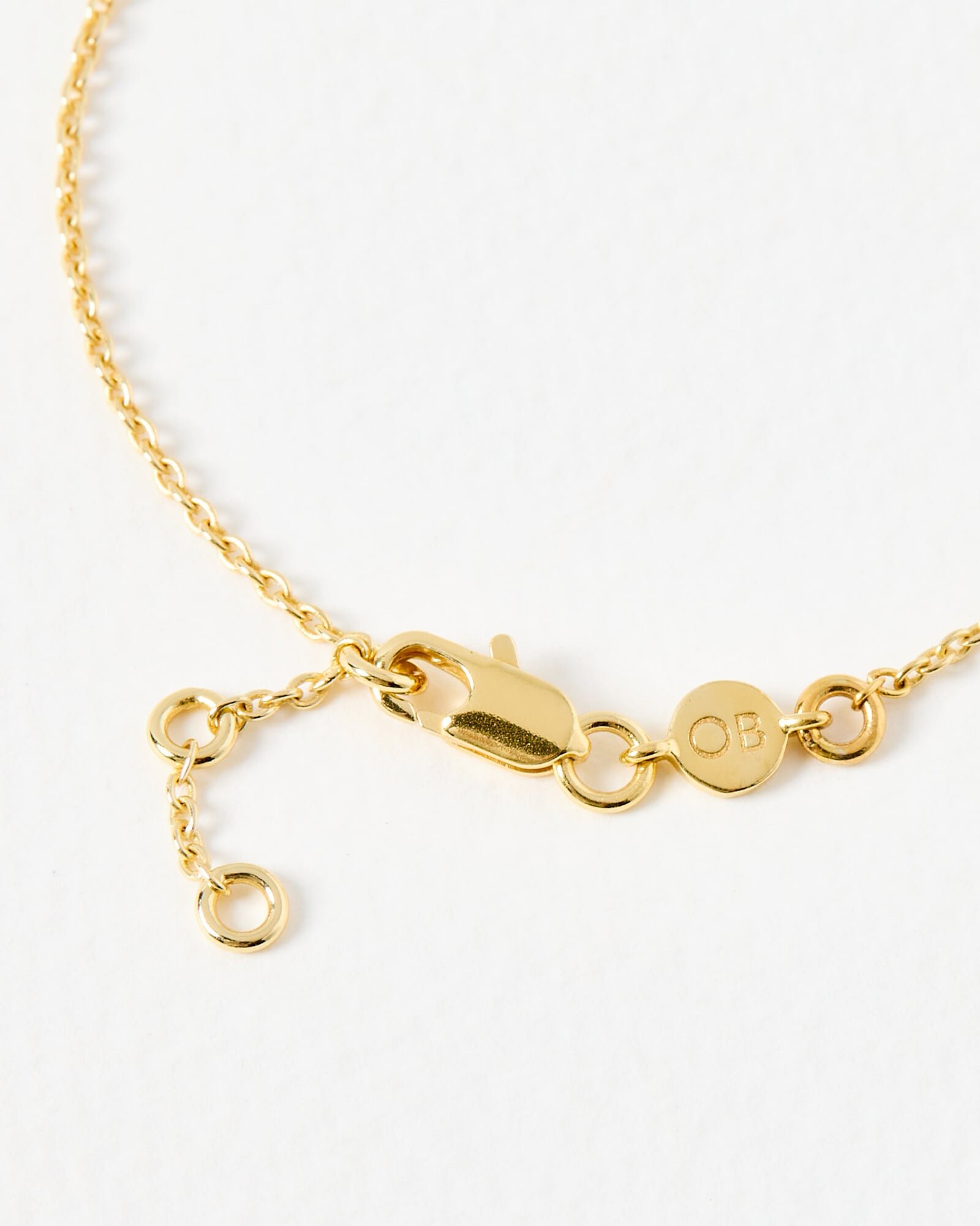 Wren Flying Bird Charm Gold Plated Chain Bracelet | Oliver Bonas