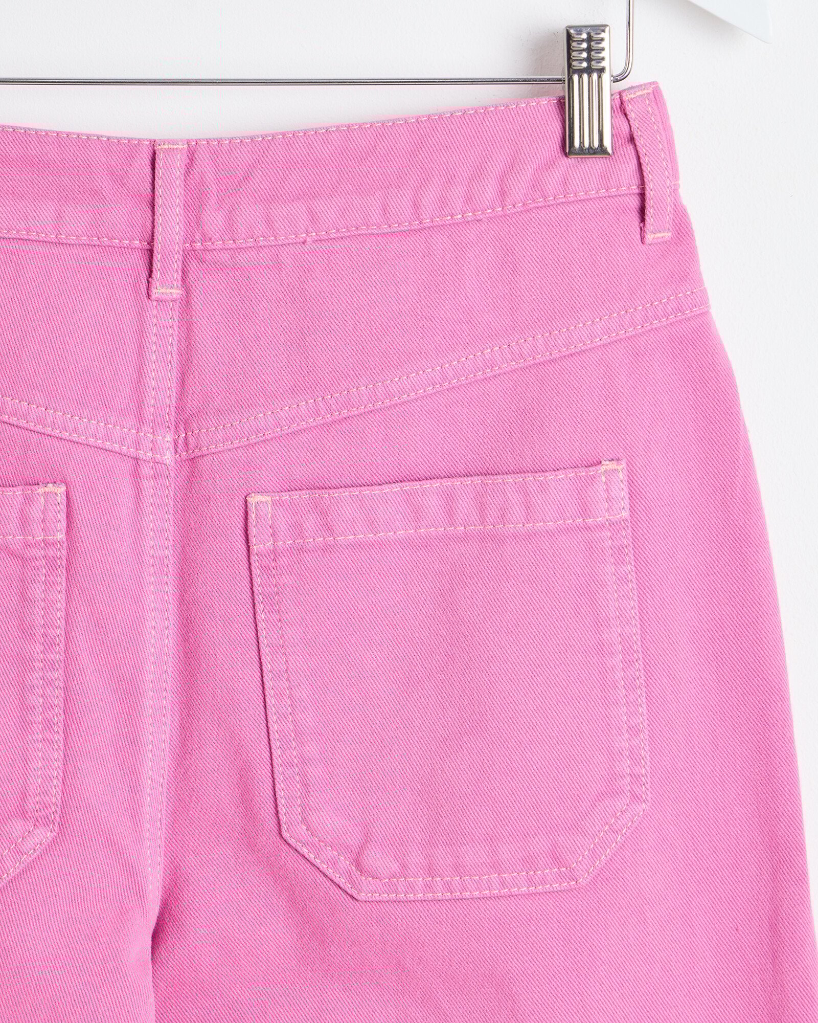 Pink Scallop Pocket Cropped Jeans | Oliver Bonas
