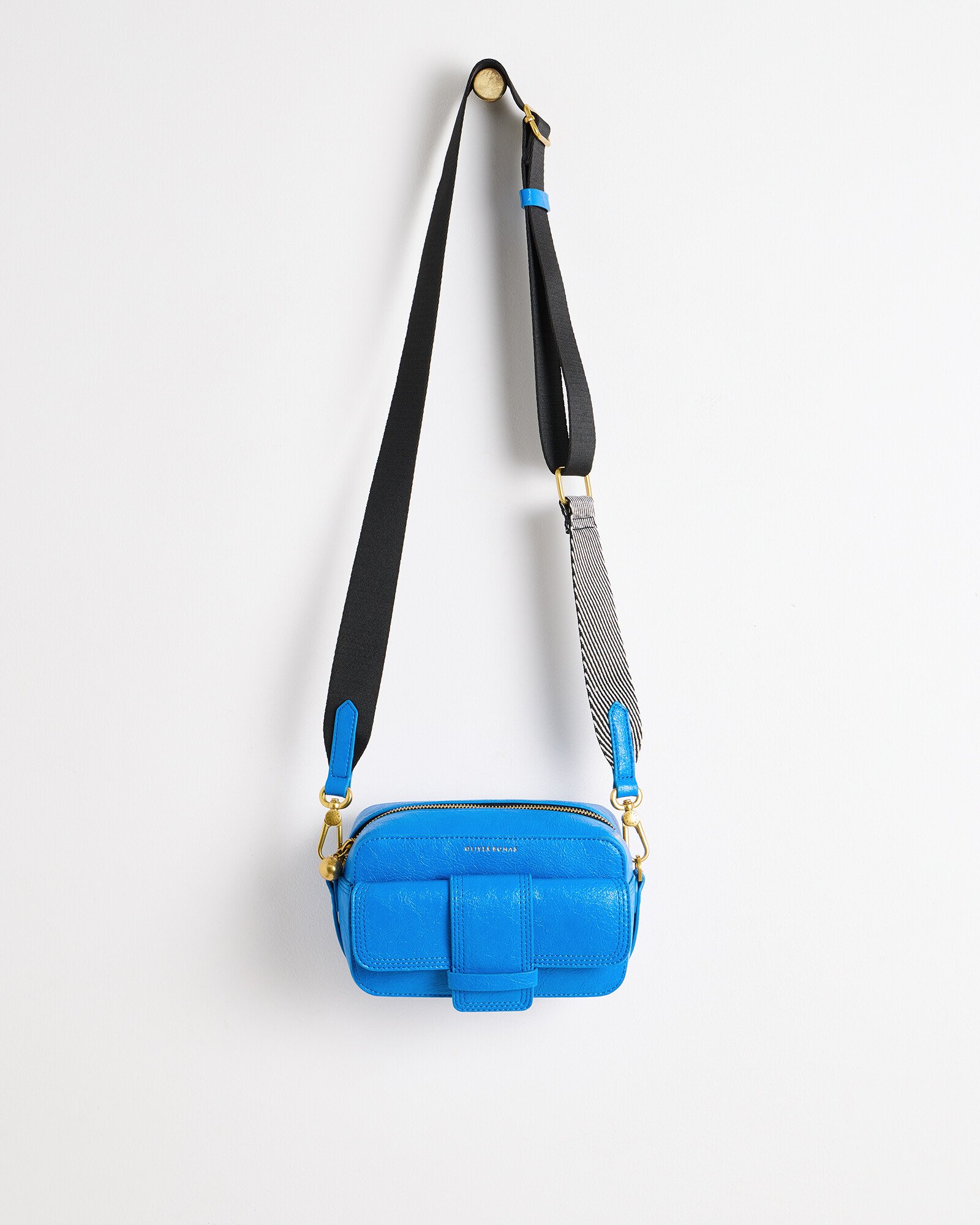 Alia Blue Monochrome Crossbody Bag | Oliver Bonas