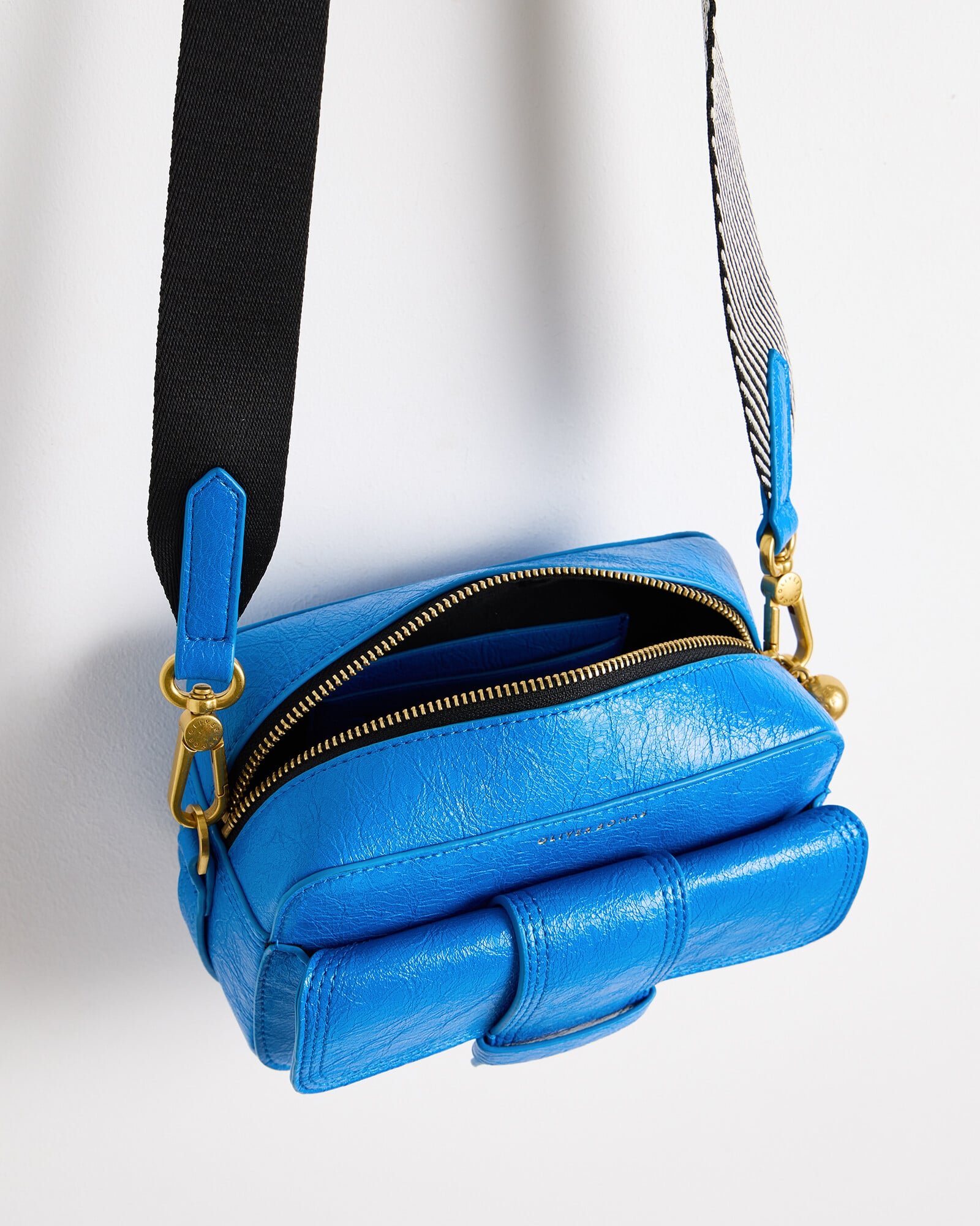 Alia Blue Monochrome Crossbody Bag | Oliver Bonas