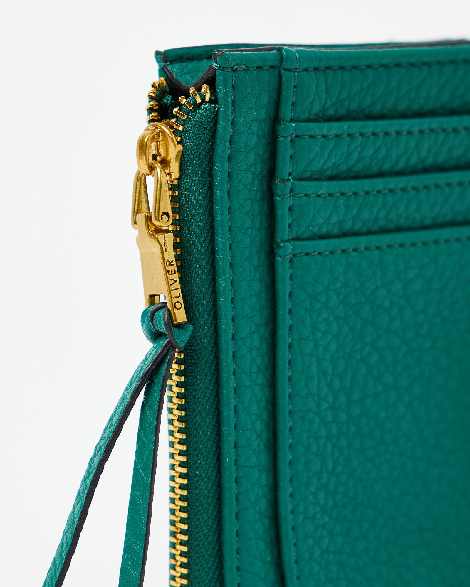 Kadie Bottle Green Zipped Card Holder | Oliver Bonas
