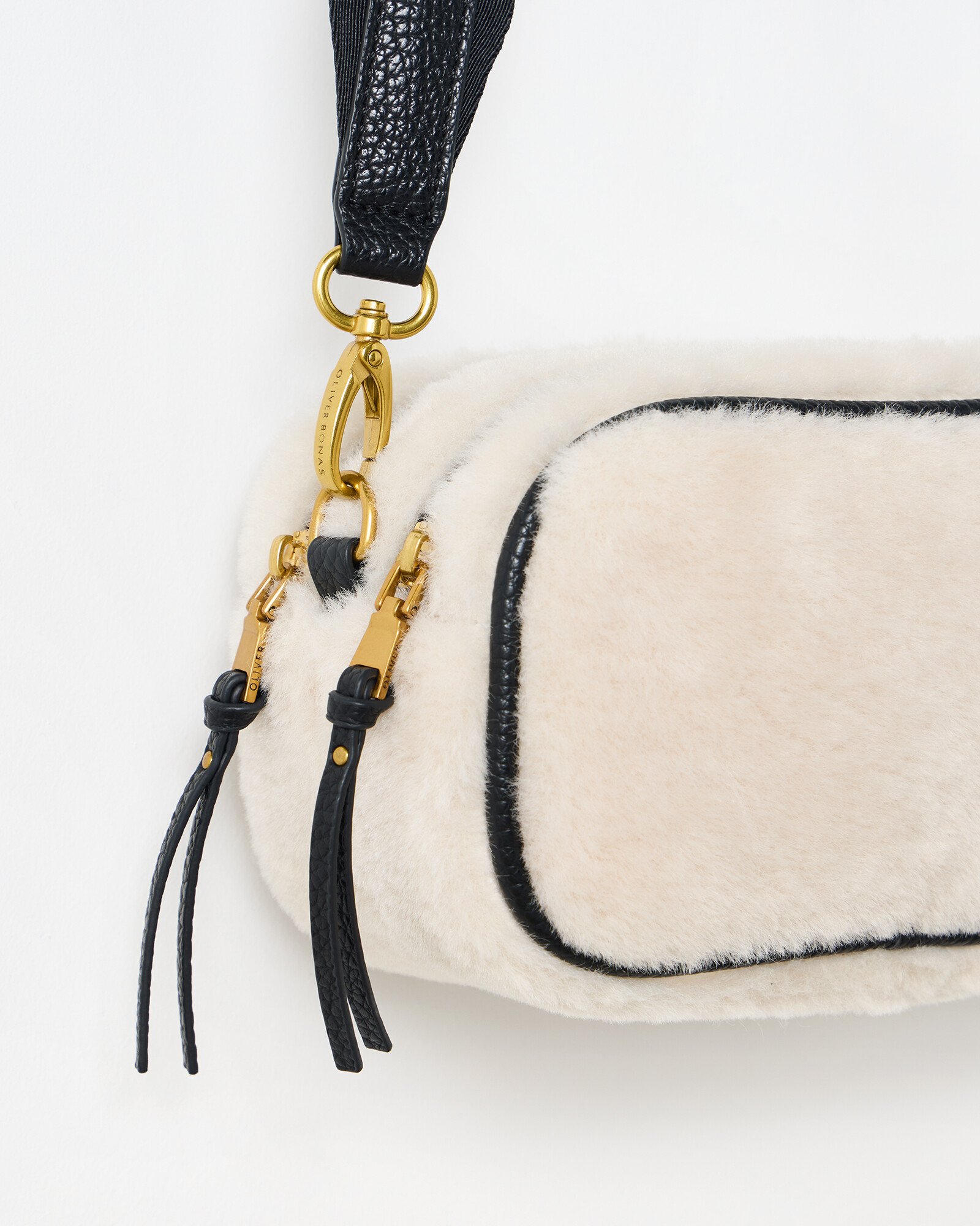 LONI Women's Faux Fur Crossbody Bag - Small Clutch With Detachable Straps, 22x14x4cm - View #3