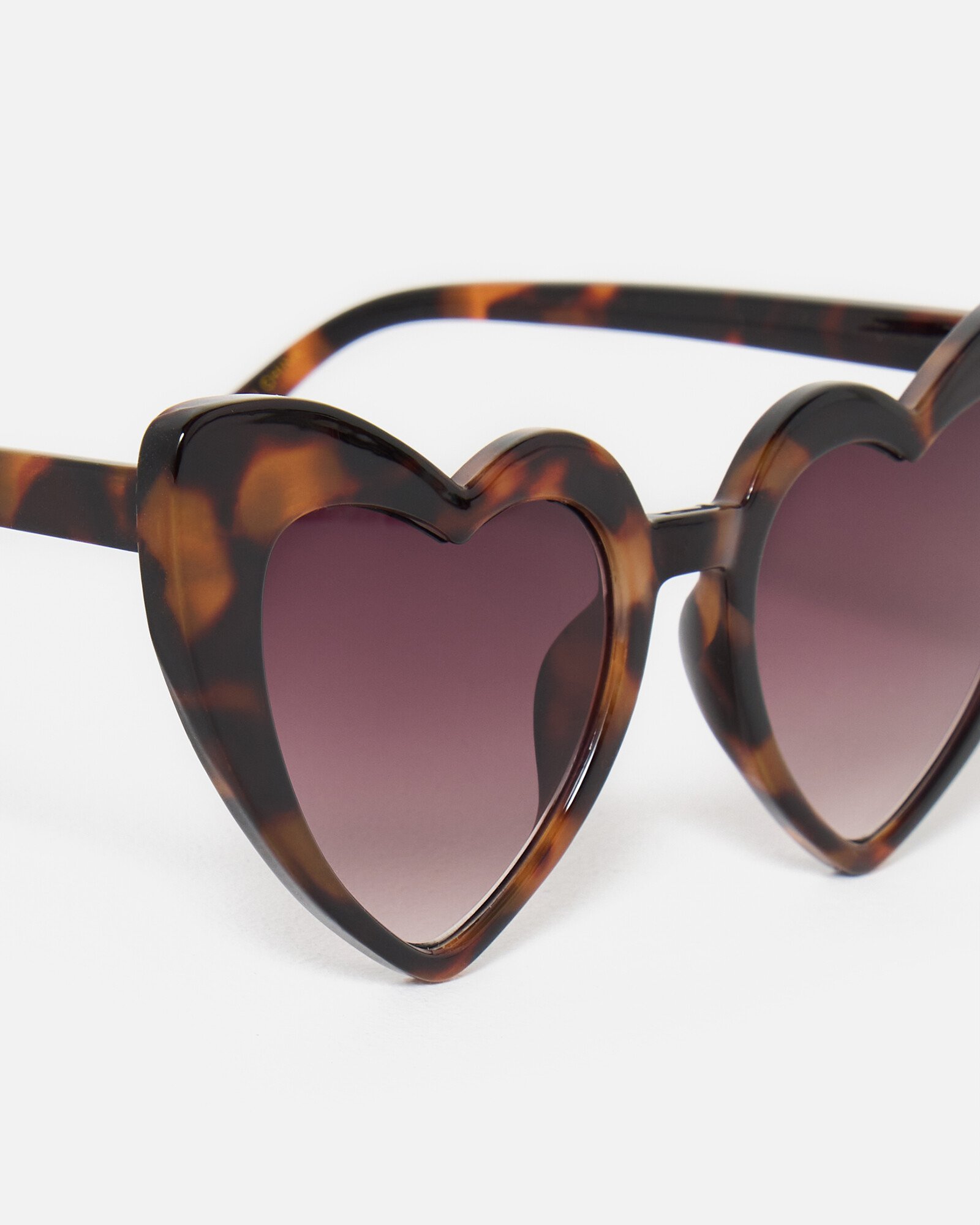 Brown Faux Tortoiseshell Heart Oversized Sunglasses | Oliver Bonas Brown Faux Tortoiseshell Heart Oversized Sunglasses | Oliver Bonas