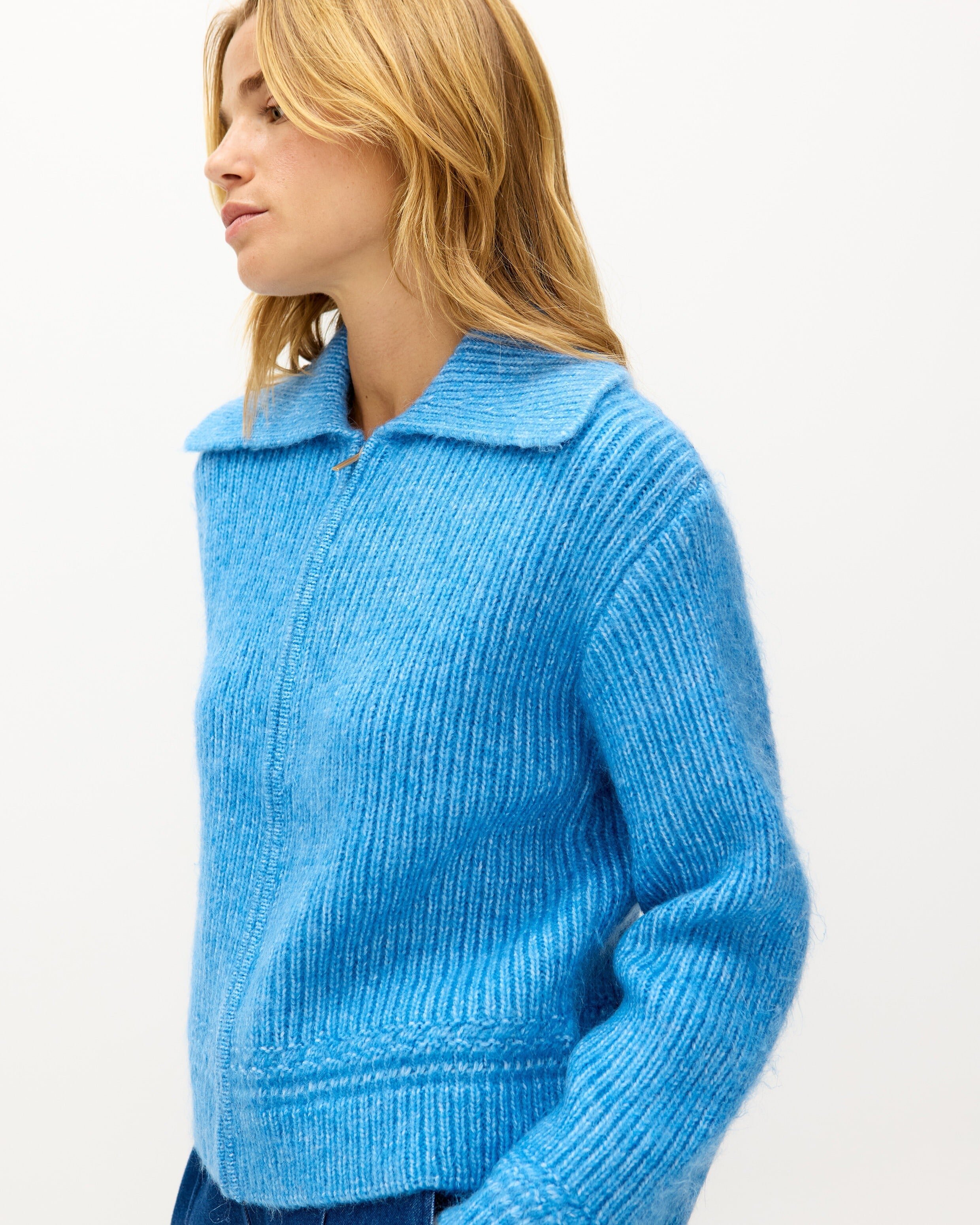 Bicolor Button Knit - ブルー Women's Roslin Scallop Knitted Jacket 100% Cotton in Blue Beaufort