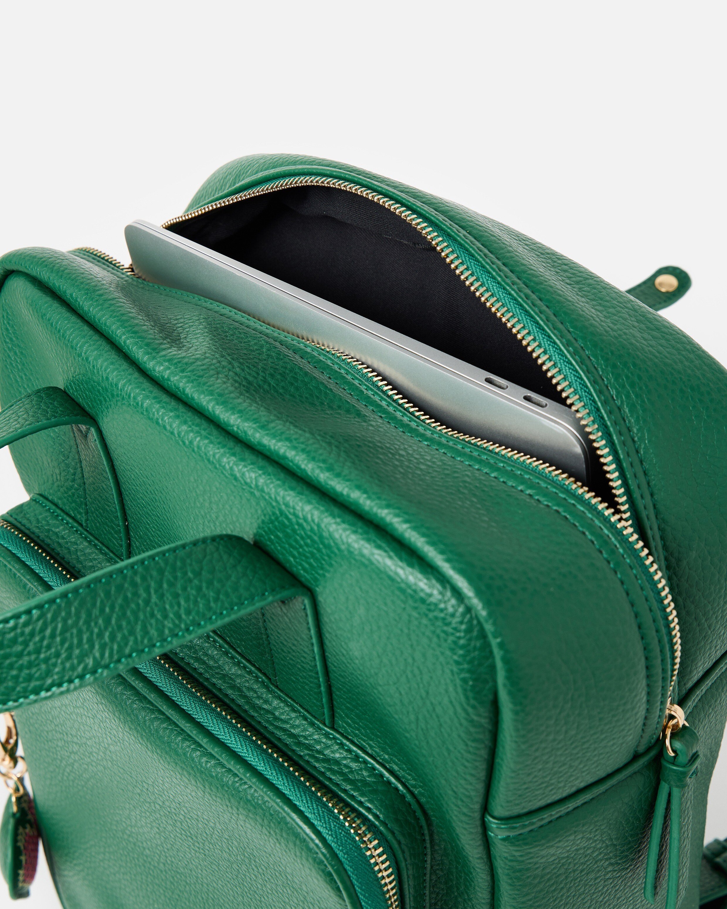 （Mami ） Mami Green Laptop Backpack | Oliver Bonas