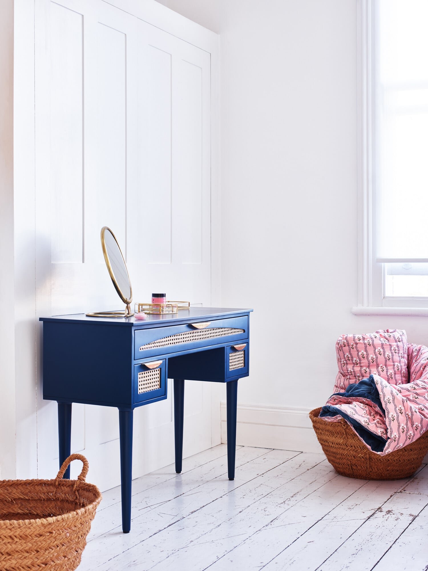 dressing table blue Modern Blue Makeup Vanity Set Retracted Dressing Table Cabinet&Stool&Mirror  Included