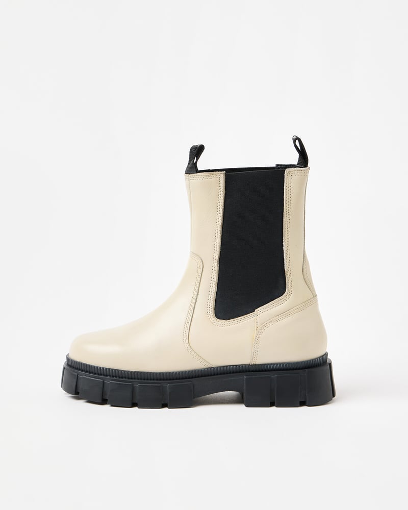 Asra Beacon White Chelsea Boots