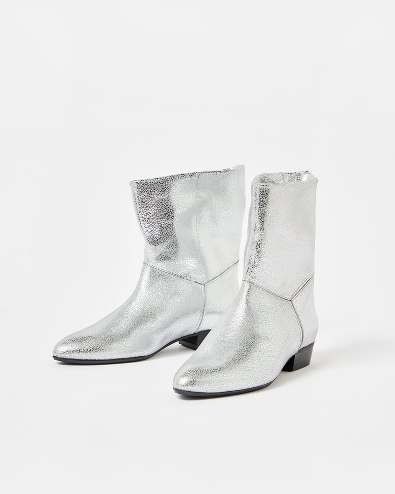 Anonymous Copenhagen Jassi 20 Silver Crackle Leather Boots