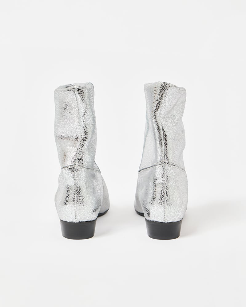 Anonymous Copenhagen Jassi 20 Silver Crackle Leather Boots