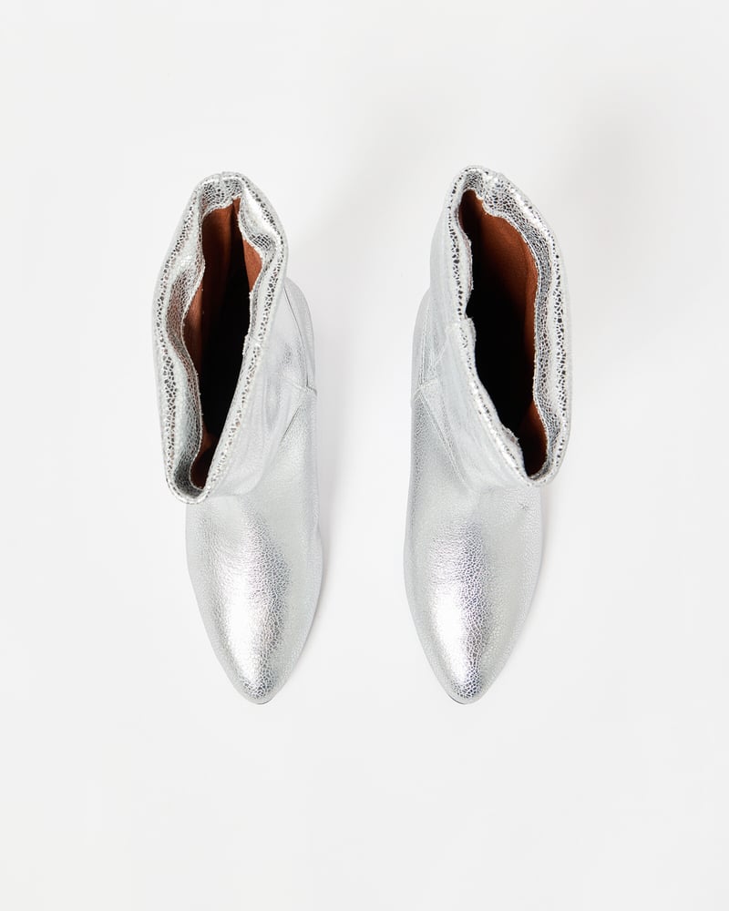 Anonymous Copenhagen Jassi 20 Silver Crackle Leather Boots