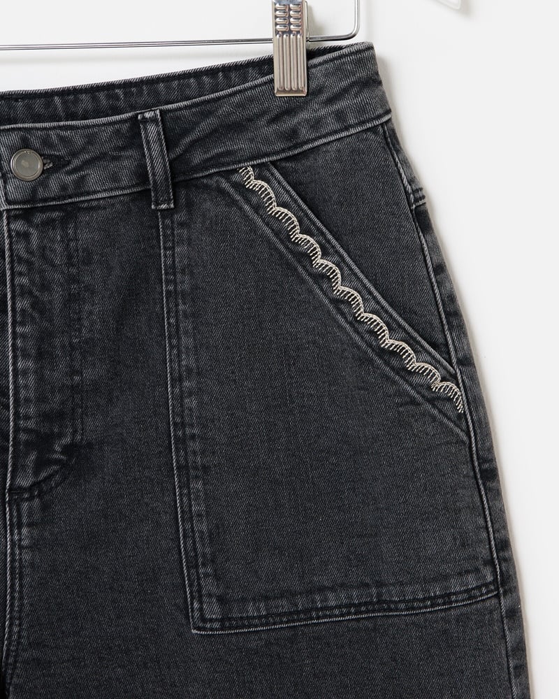 Black Denim Scallop Stitch Cropped Wide Leg Jeans