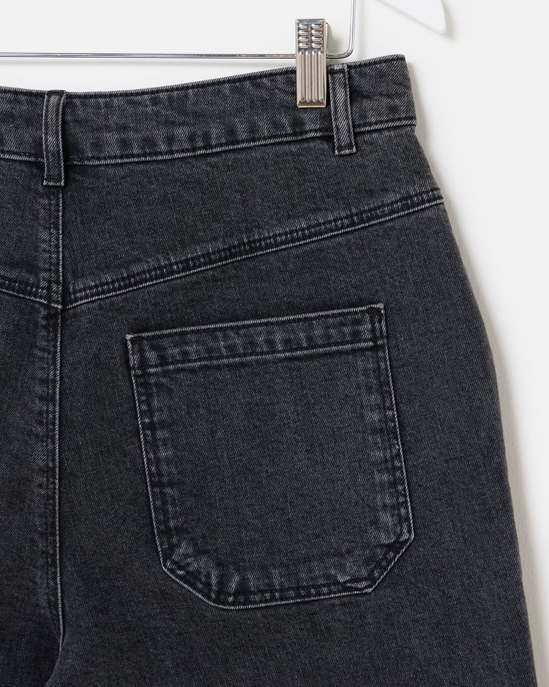 Black Denim Scallop Stitch Cropped Wide Leg Jeans
