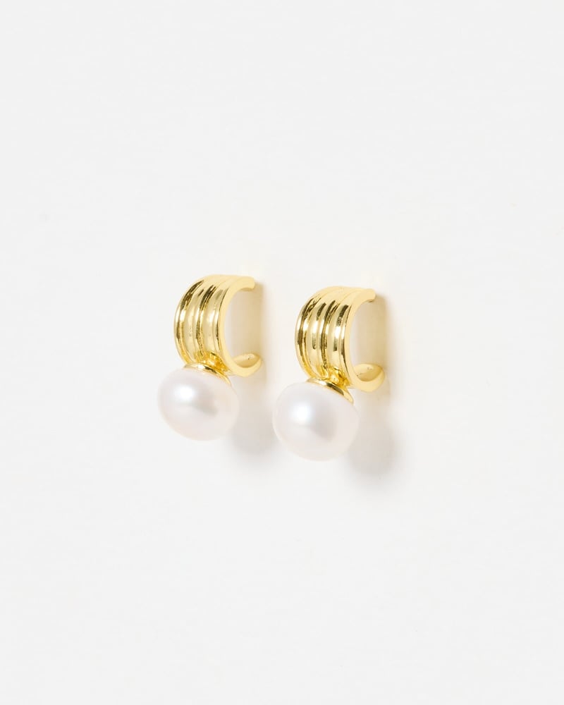 Margalo Ribbed Gold Plated Pearl Earrings