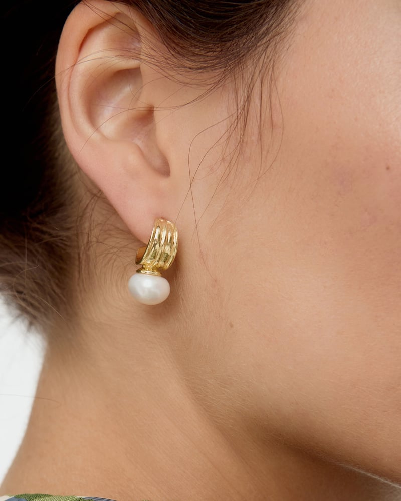 Margalo Ribbed Gold Plated Pearl Earrings