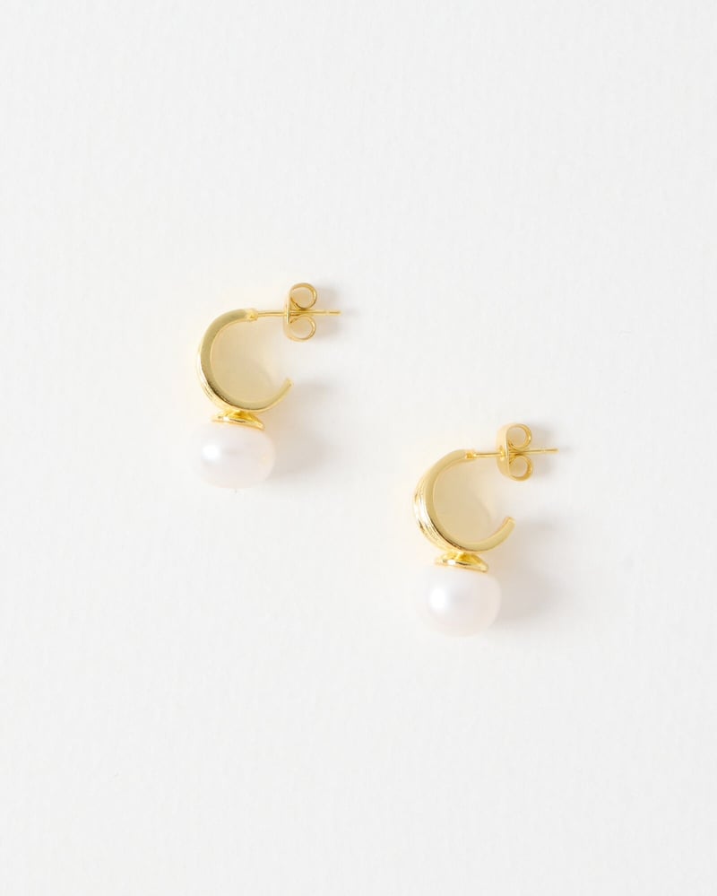 Margalo Ribbed Gold Plated Pearl Earrings