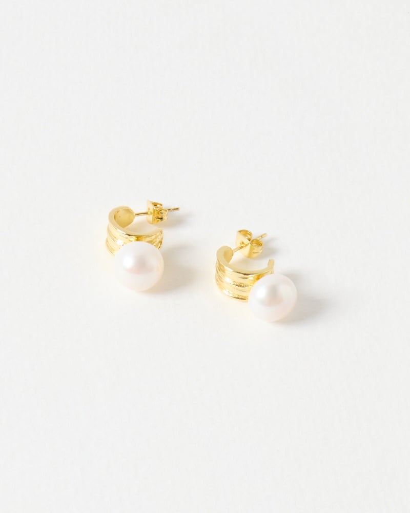 Margalo Ribbed Gold Plated Pearl Earrings