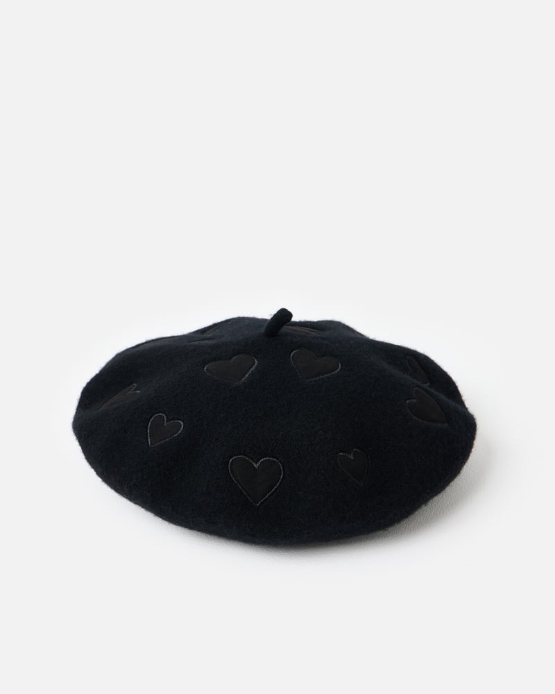Black Heart Knitted Beret Hat