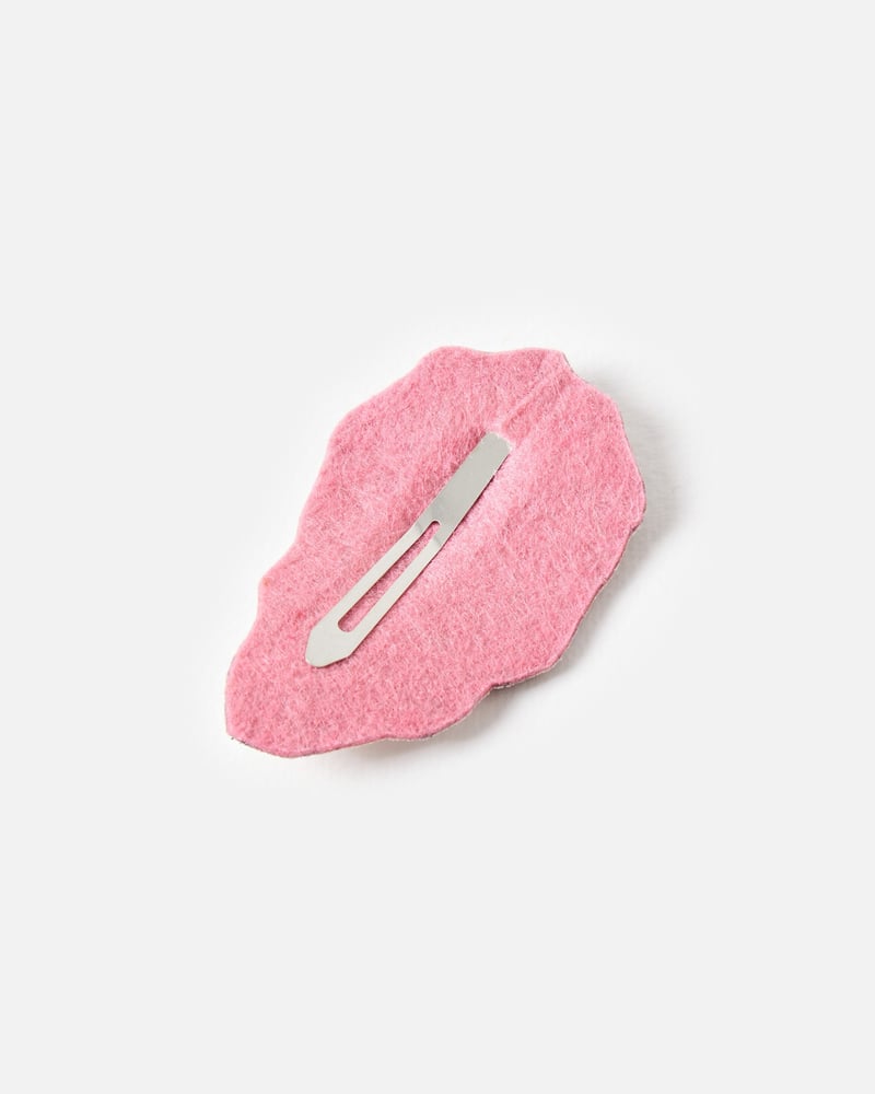 Olympia Oyster Beaded Hair Clip