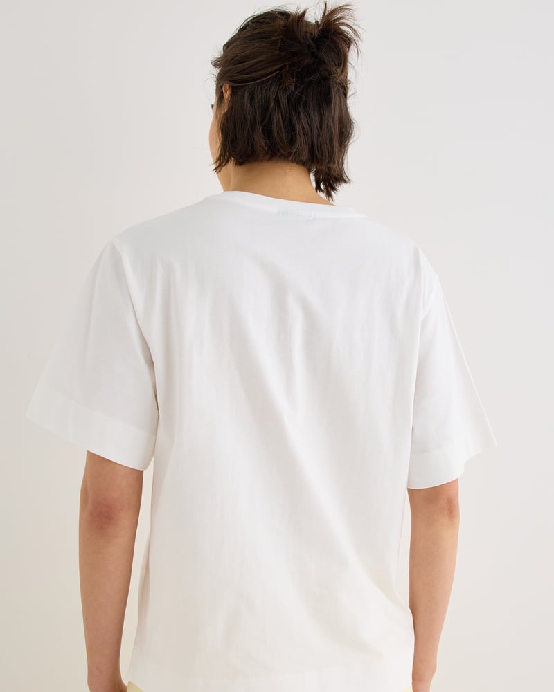 White Chill & Peel Orange Cotton Graphic T-Shirt