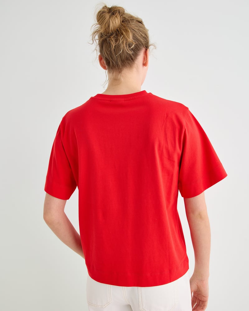 Red Pera Fresca Cotton Graphic T-Shirt
