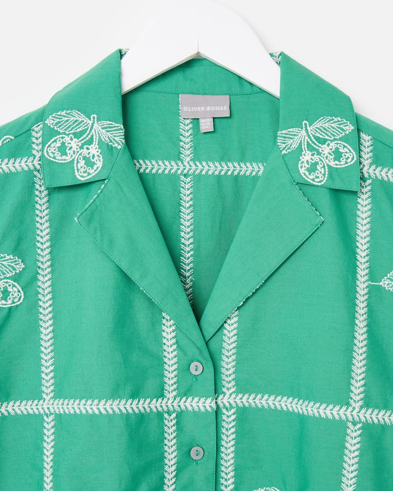 Green Strawberry Embroidered Short Sleeve Shirt