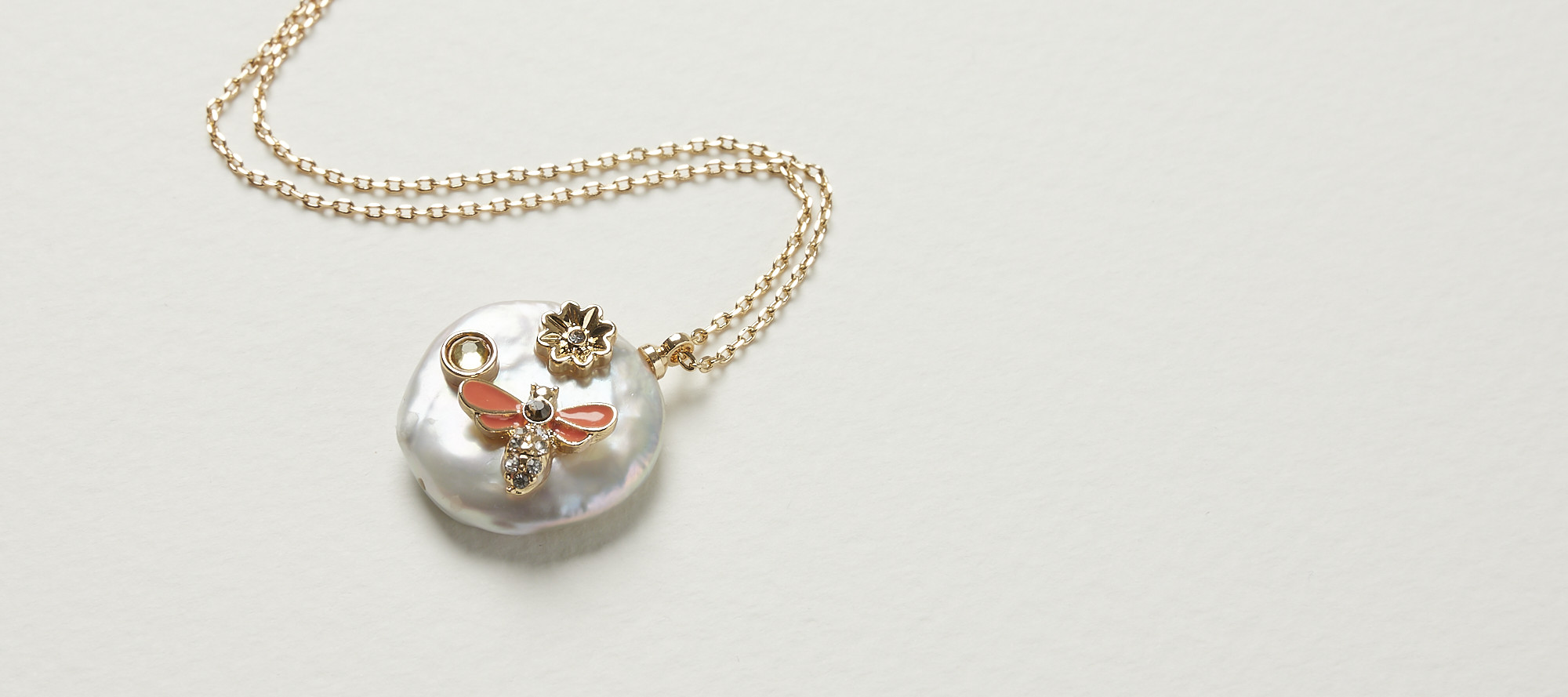 Abelha Bee Pendant Necklace Oliver Bonas