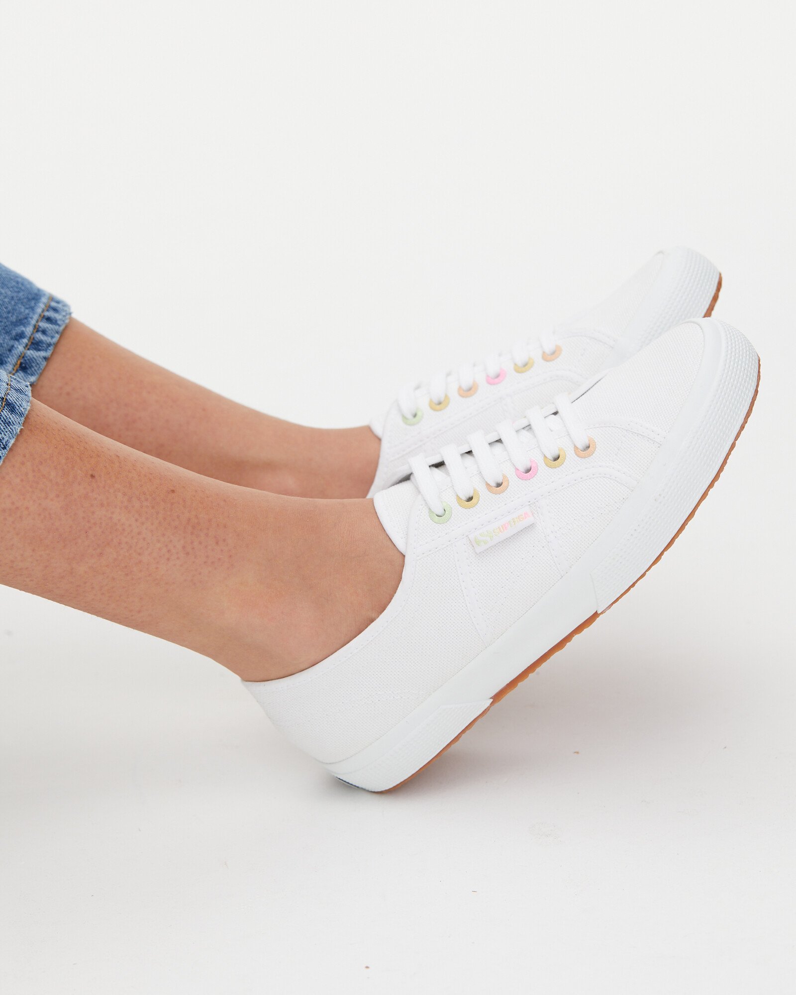 white trainers superga