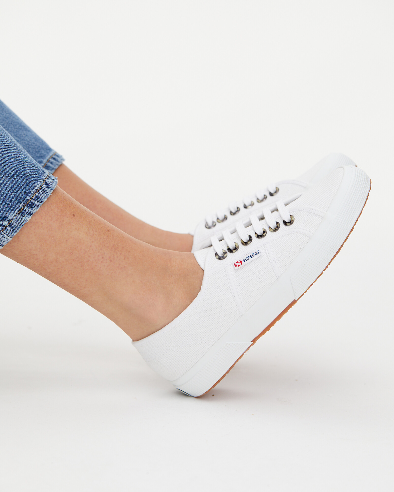 white trainers superga