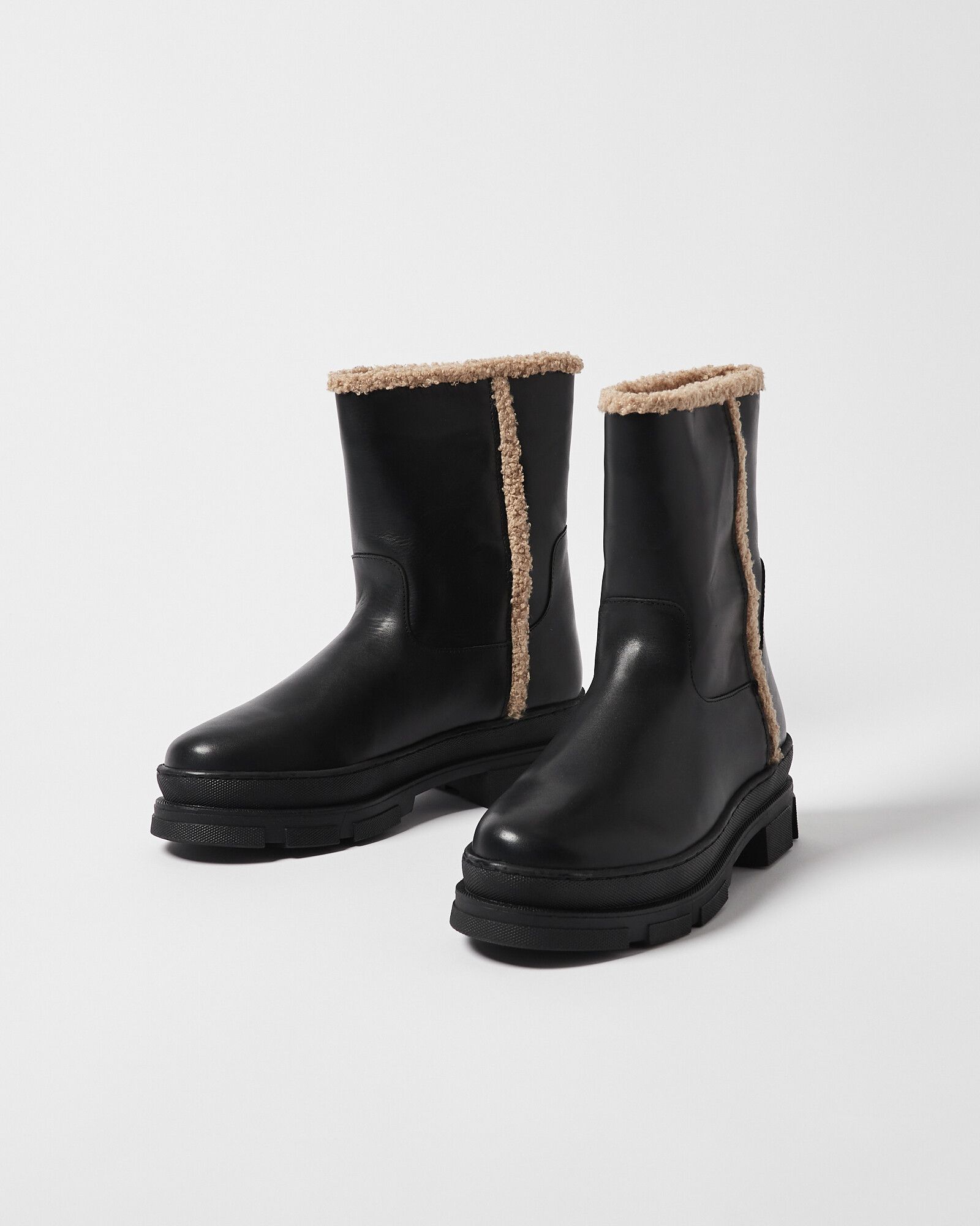 Shoe The Bear Olga Pull On Black Leather Boots | Oliver Bonas