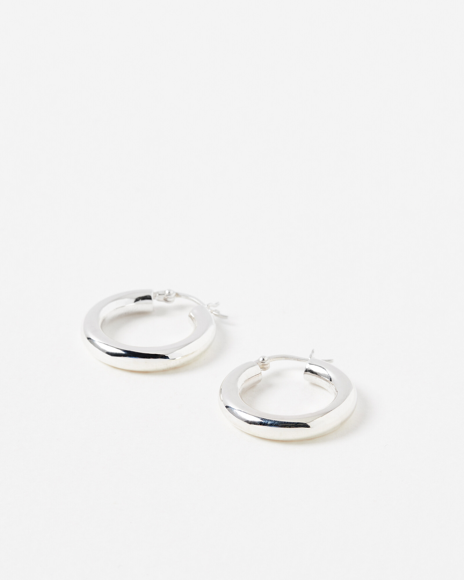 ChicSilver Small Chunky Hoop Earrings - 925 Sterling Silver Huggie Hoops For Women, Hypoallergenic