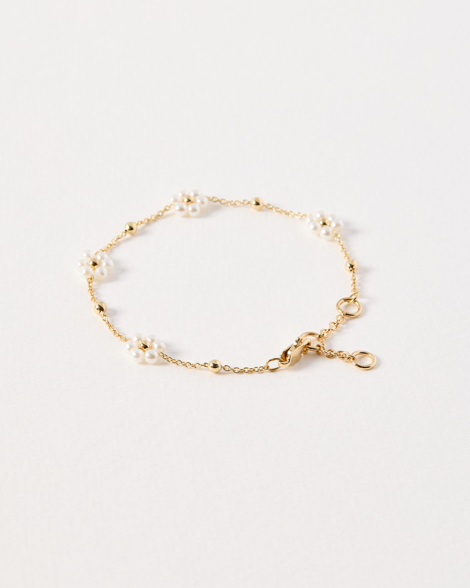 Rosaria Faux Pearl Flower Gold Chain Bracelet
