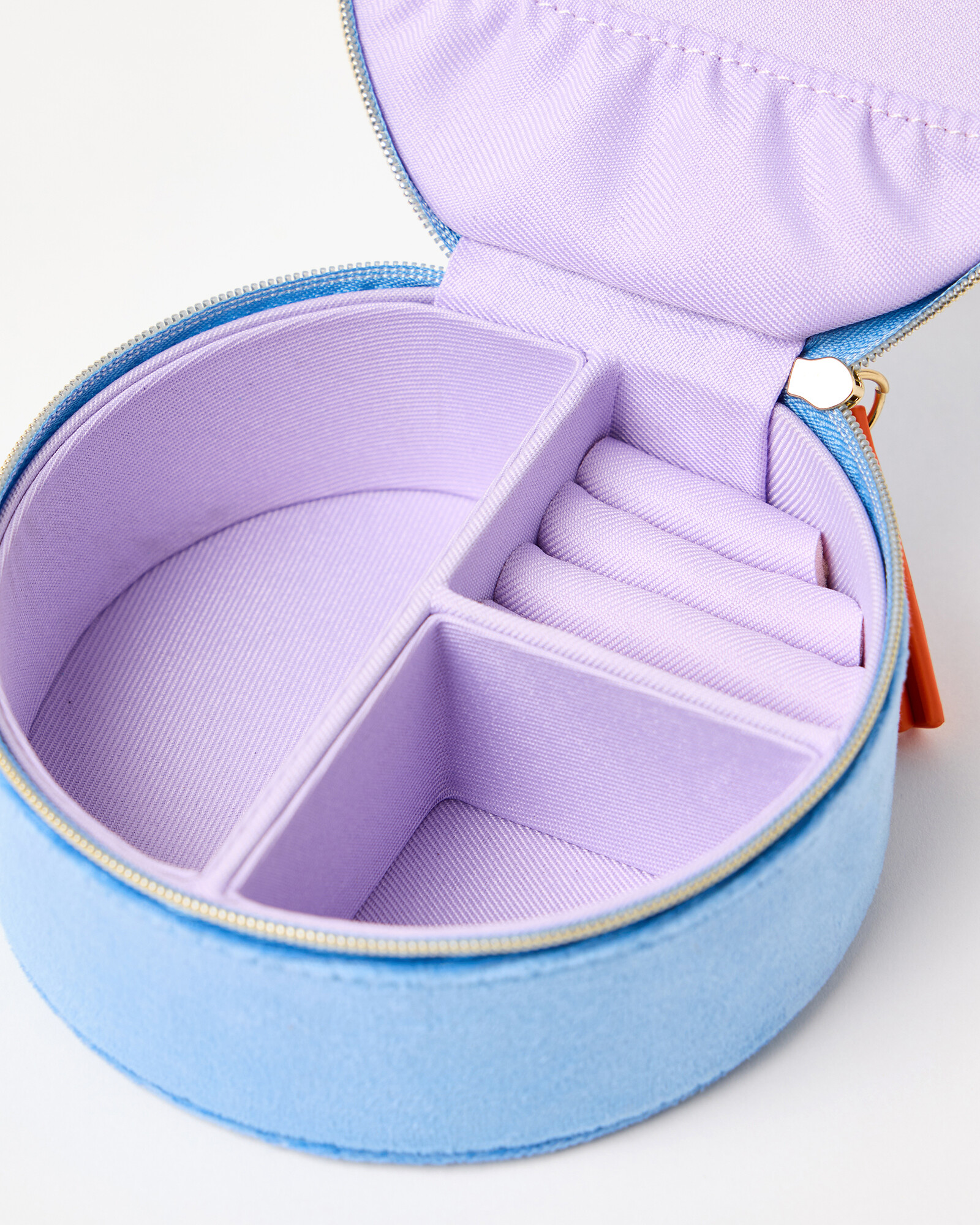 beaded-banana-blue-velvet-travel-jewellery-box-oliver-bonas