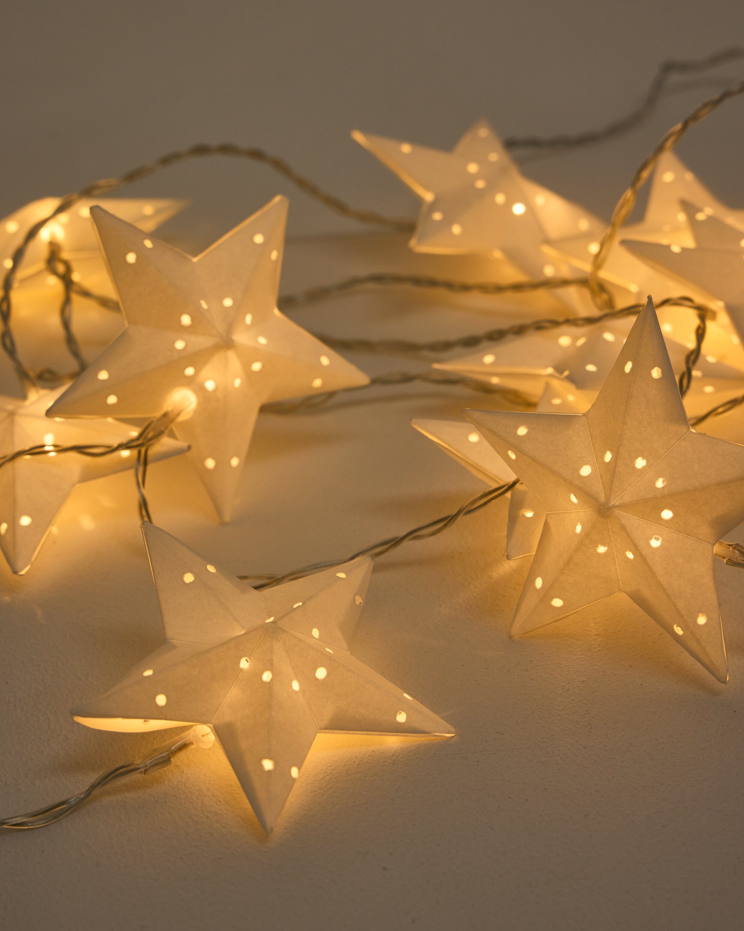 Paper Star Christmas String Lights | Oliver Bonas