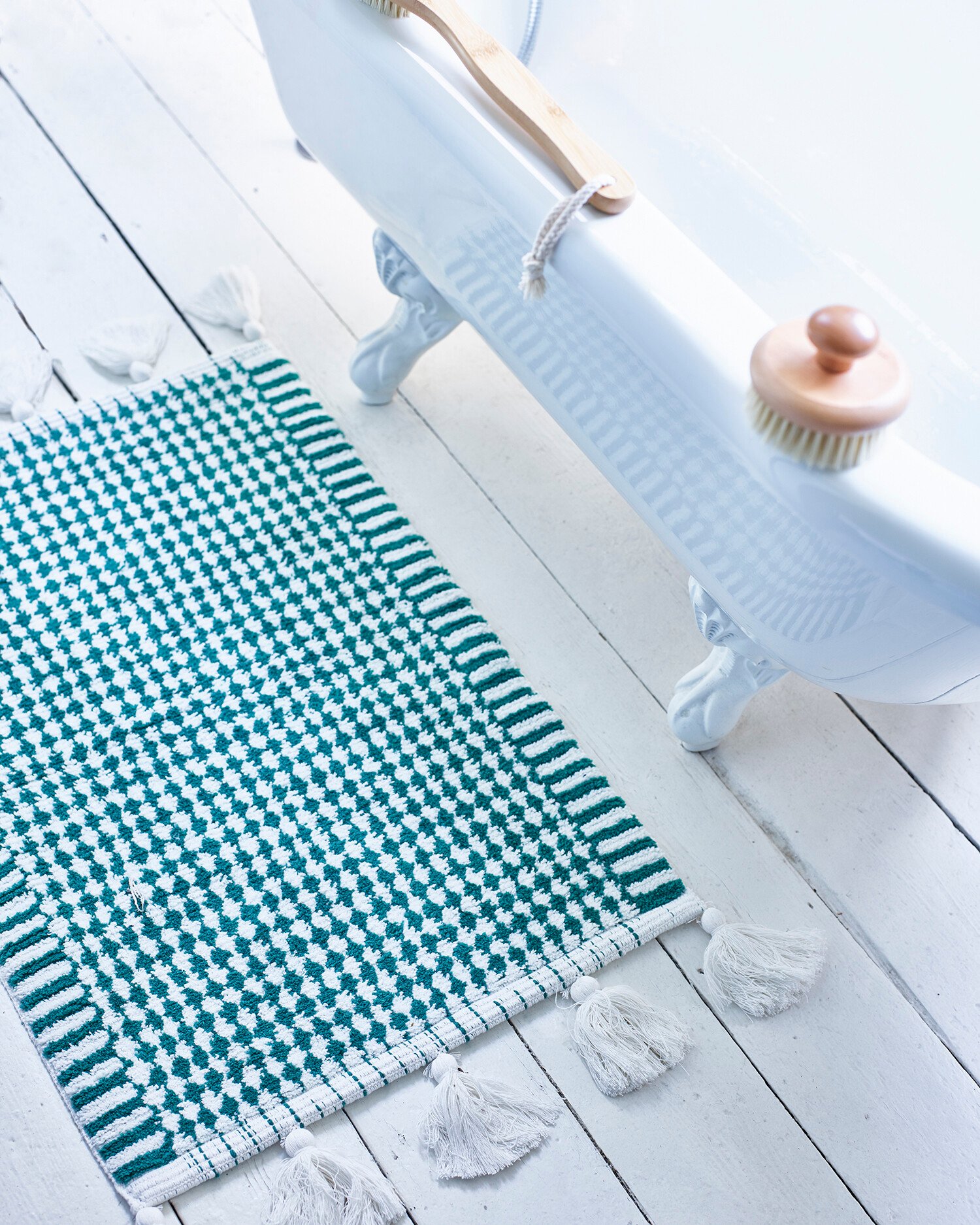 Checked Green & White Cotton Tassel Bath Mat Medium Oliver Bonas