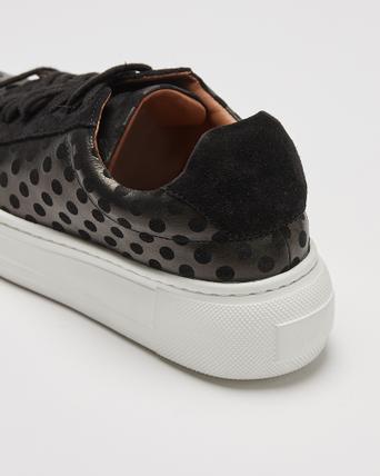 black flatform trainers