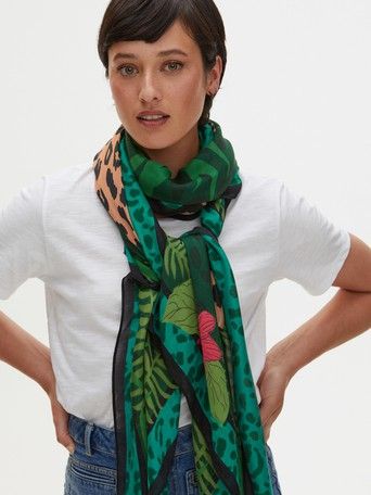 WOMEN FASHION Accessories Shawl Green discount 32% Natura shawl Green Single 