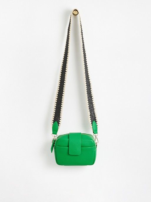 Chanel Gabrielle Black Hobo Bag - Meghan Markle's Handbags - Meghan's  Fashion