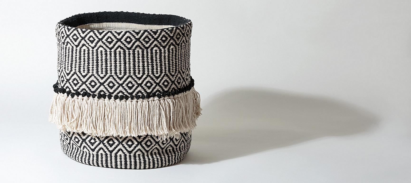 Korzina Woven Plant Pot Cover Oliver Bonas